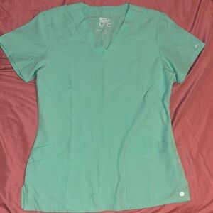 Barco one scrub top